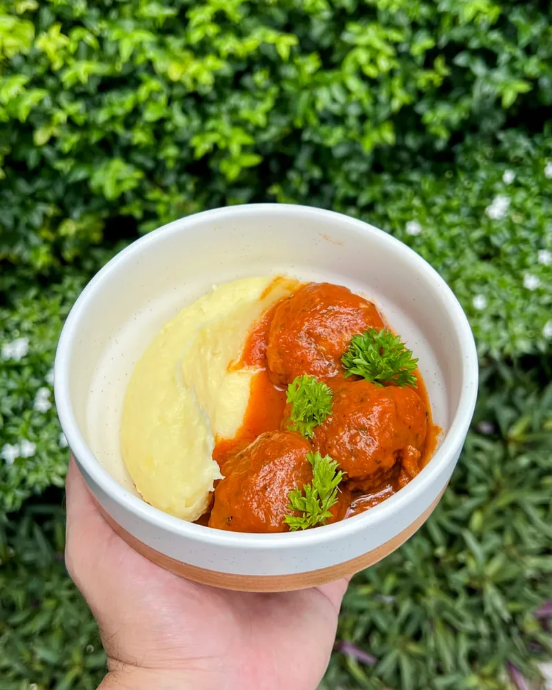 Homemade meatballs with mash - event catering Bangkok