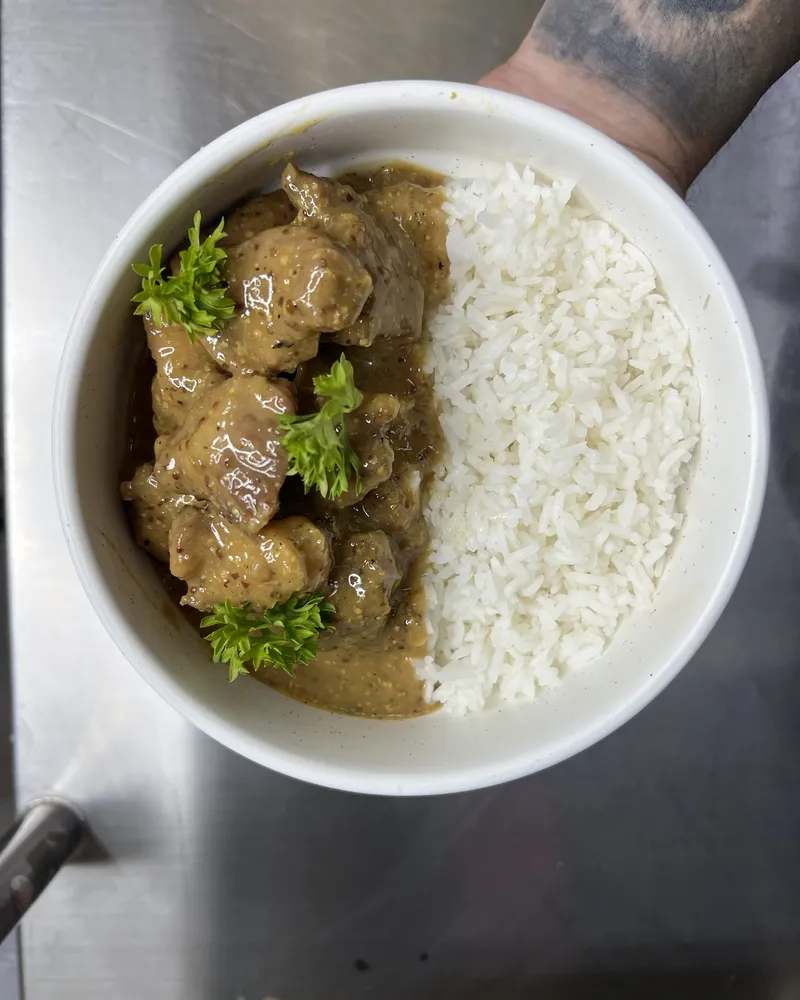 Slow-cooked pork with rice - catering Bangkok